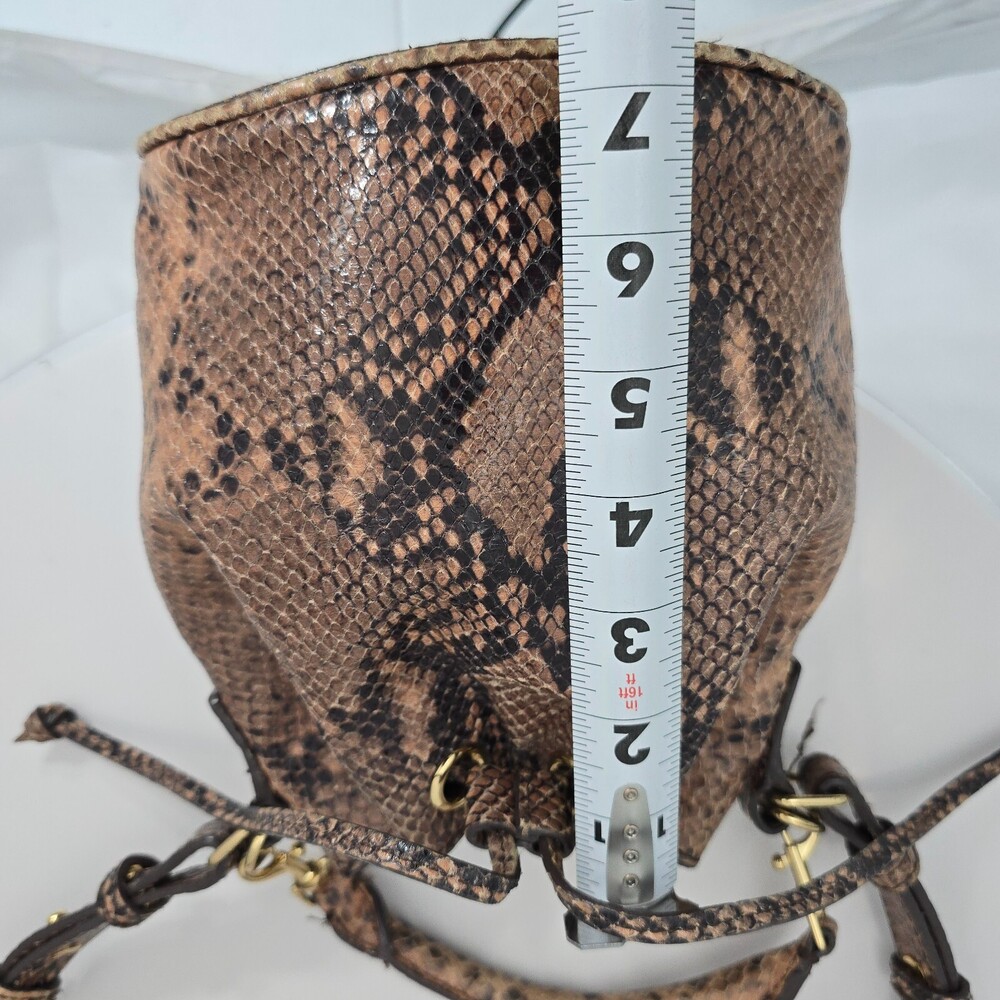 ANN TAYLOR Brown Snakeskin Leather Drawstring Shoulder/Crossbody Bucket Bag - Picture 10 of 16